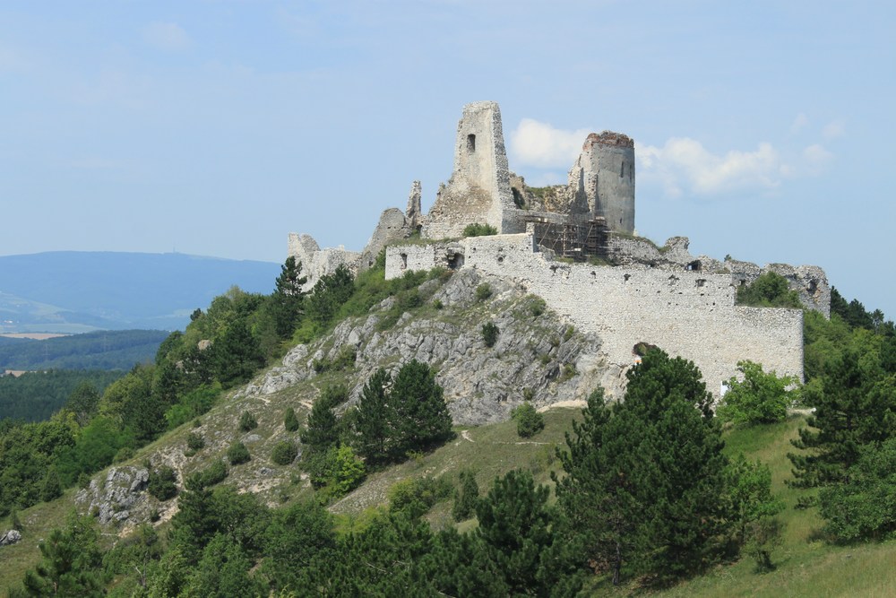 Slovensko: hrad Čachtice 1