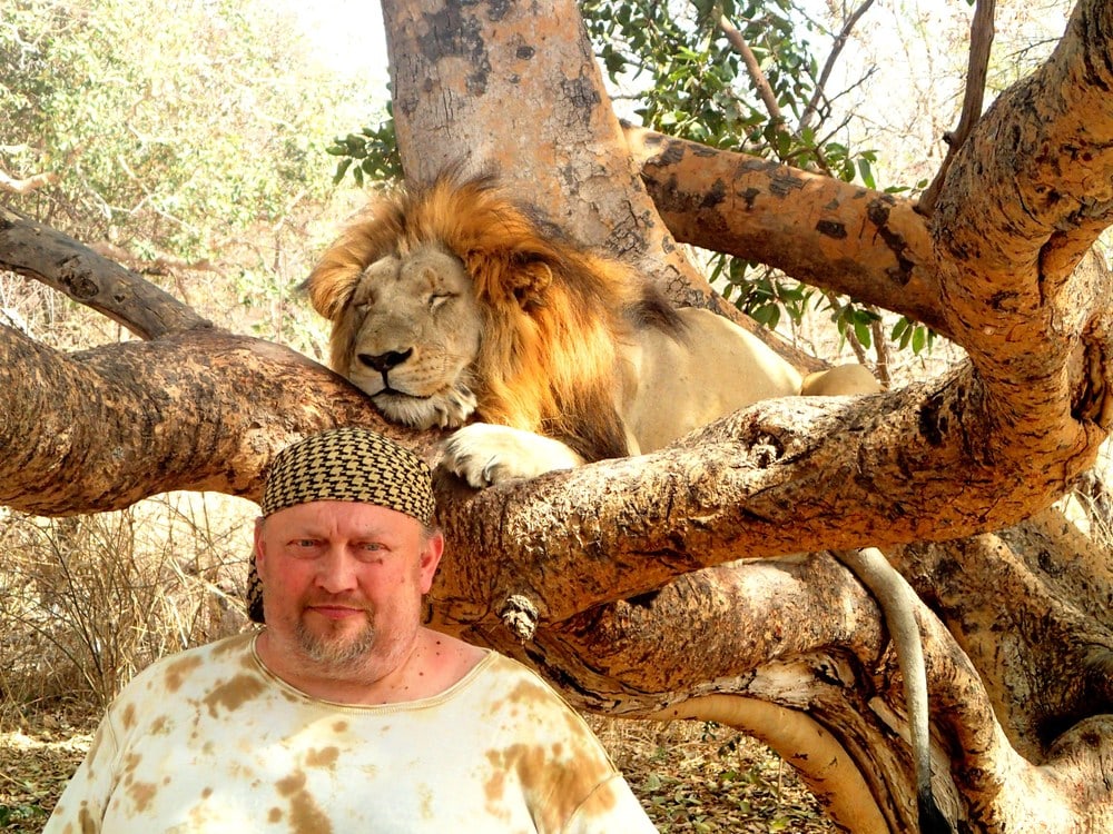Senegal: Procházka se lvem